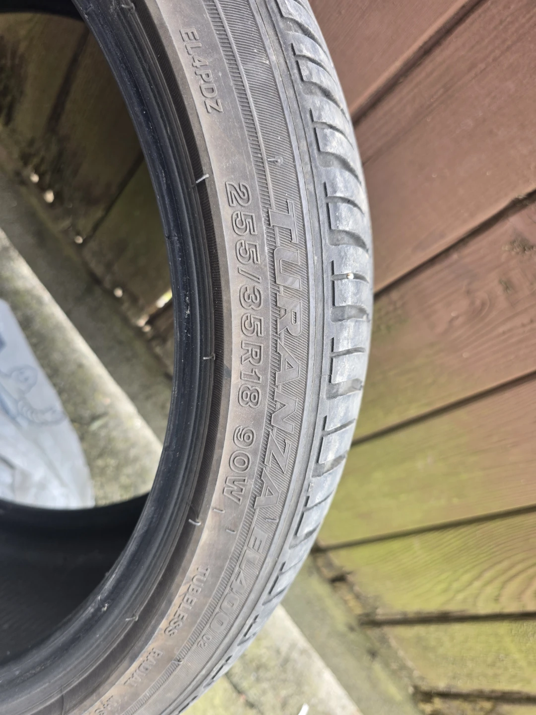 Bridgestone Turanza 255/35R18 90W Tire