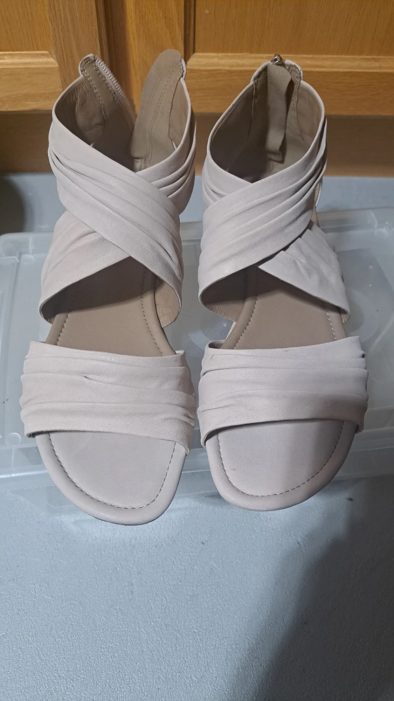 ECCO Women's Beige Leather Strappy Sandals Size 41