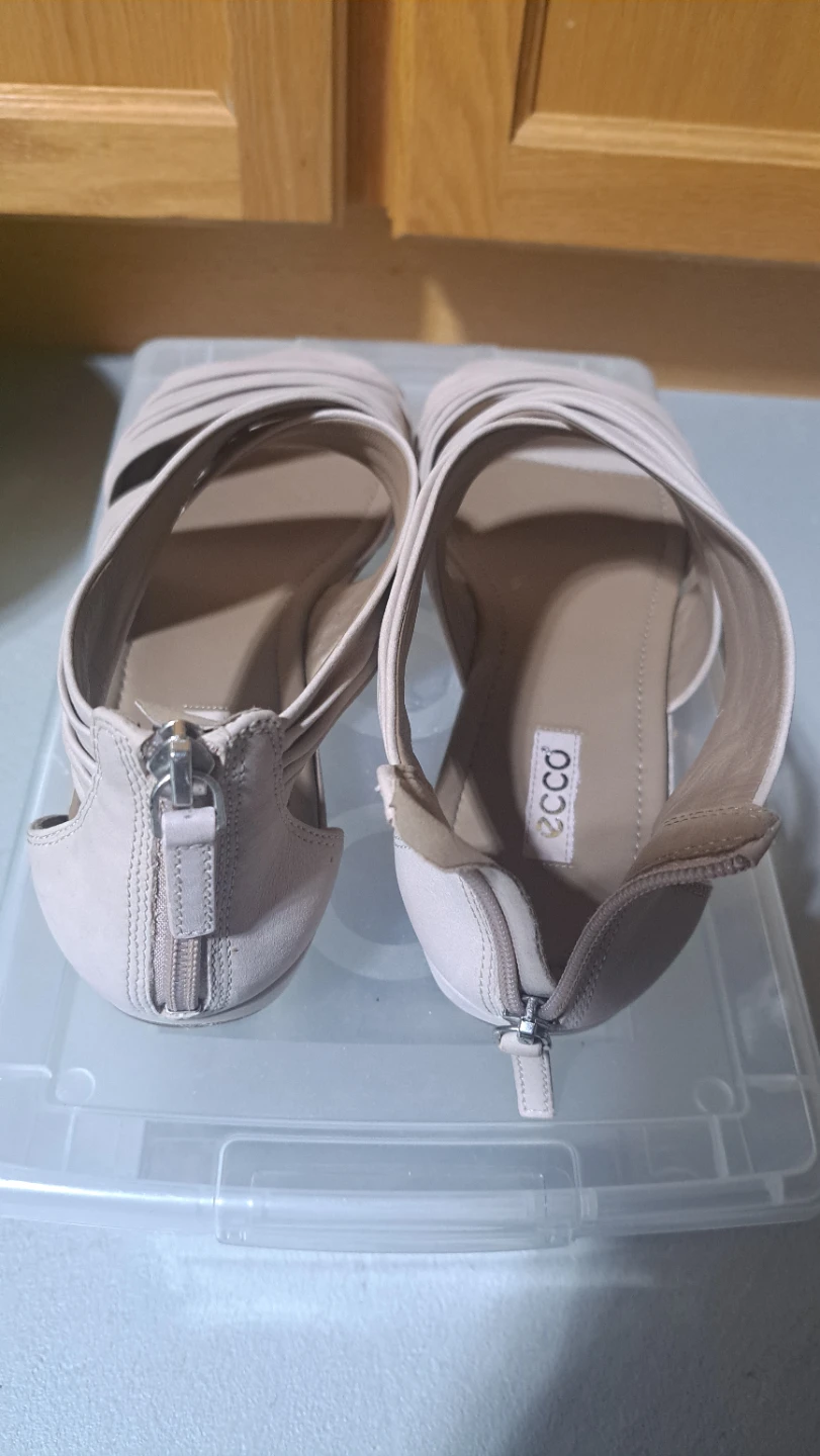 ECCO Women's Beige Leather Strappy Sandals Size 41 - photo 3