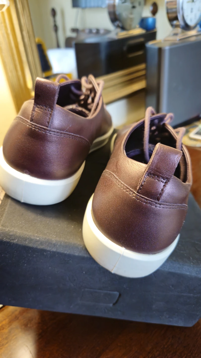 ECCO Leather Sneakers - Size 8 - Rose Gold - photo 3