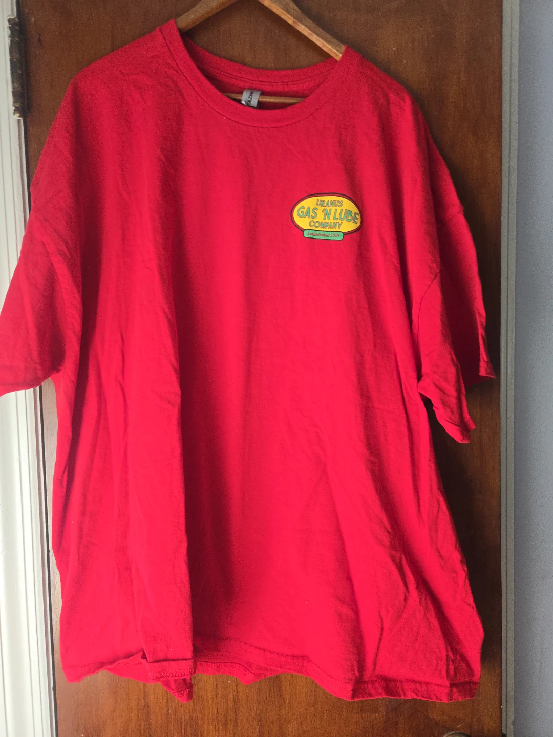Red Gildan Gas 'n Lube Company T-Shirt - photo 4