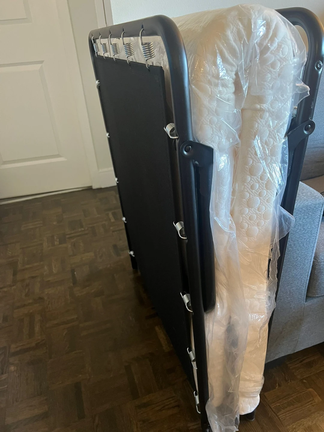 Folding Twin Bed with Mattress