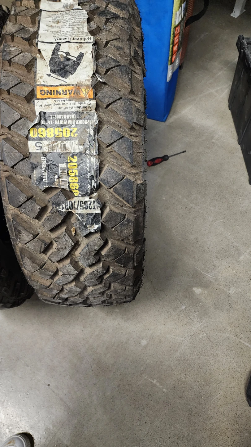 LT265/70R17 Tire