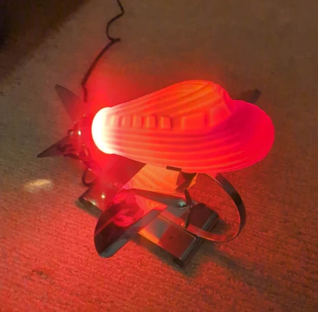 Vintage Red Airplane Desk Lamp - photo 2