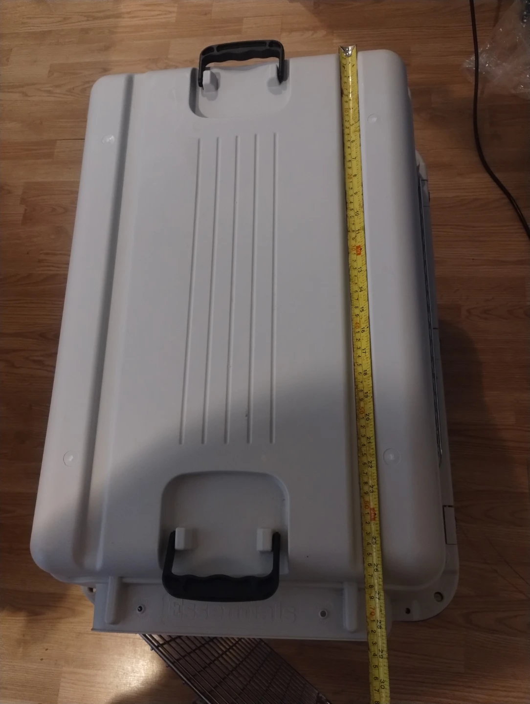 Essentials pet Carrier Crate good condition! - photo 4