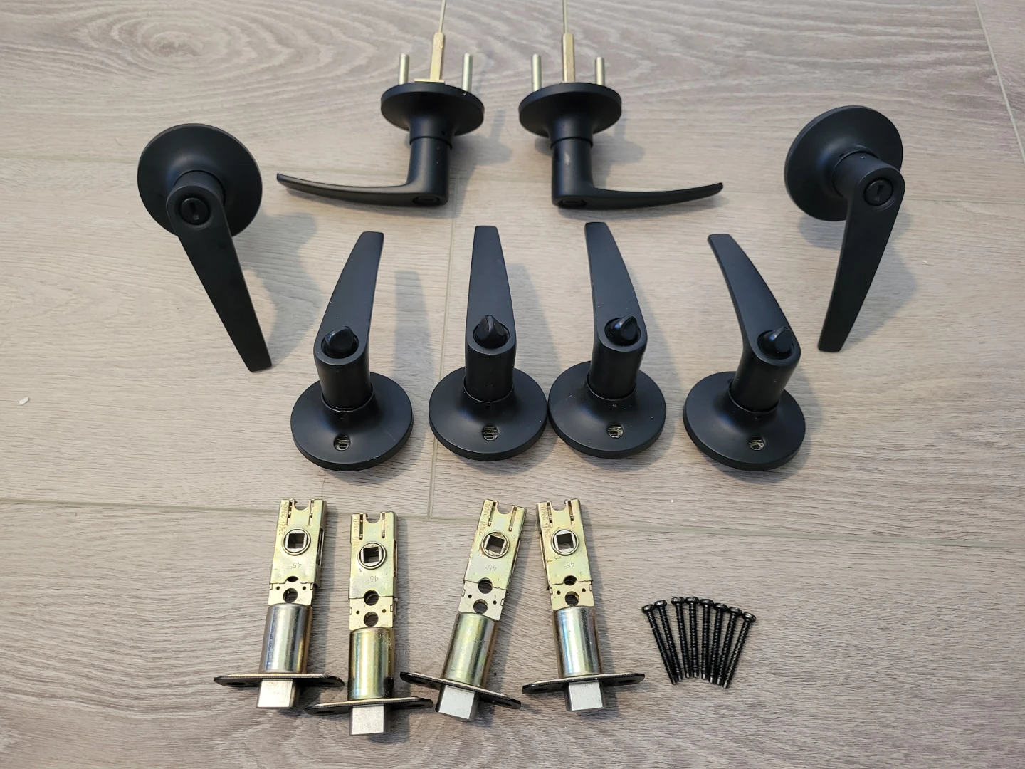 New door handles in black