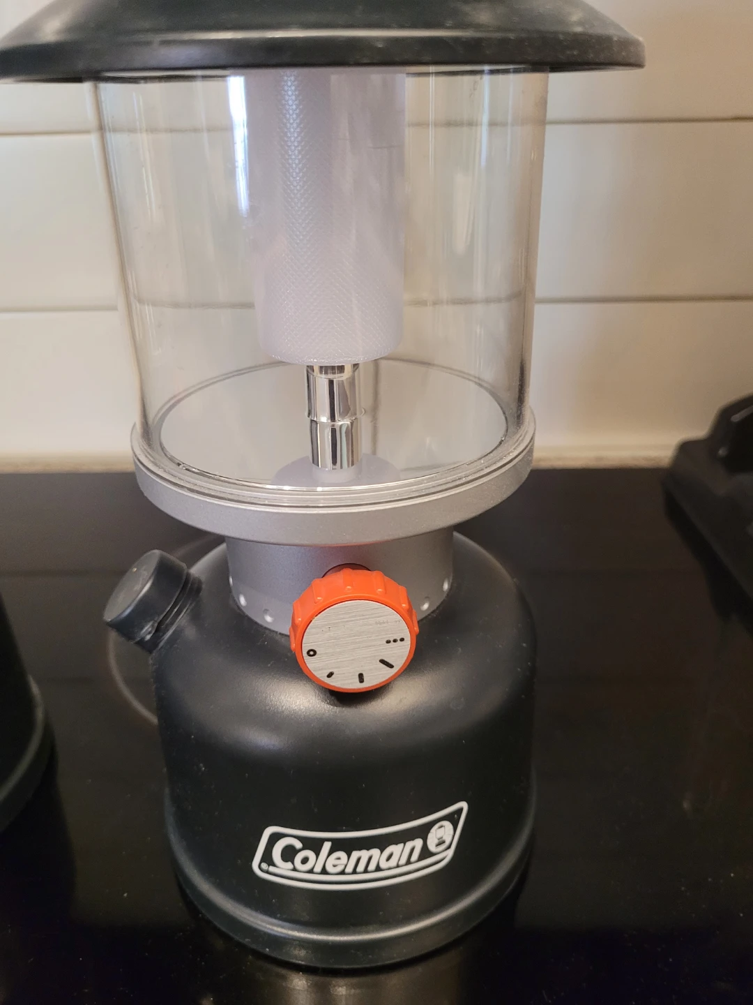 2x Coleman Classic Rechargeable LED Lanterns BOTH FOR $100 - photo 3