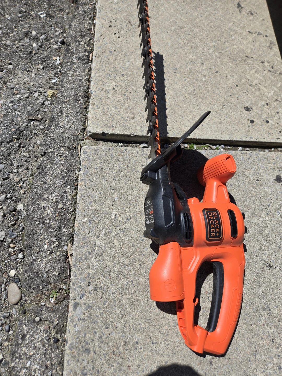 Black & Decker Hedge Trimmer