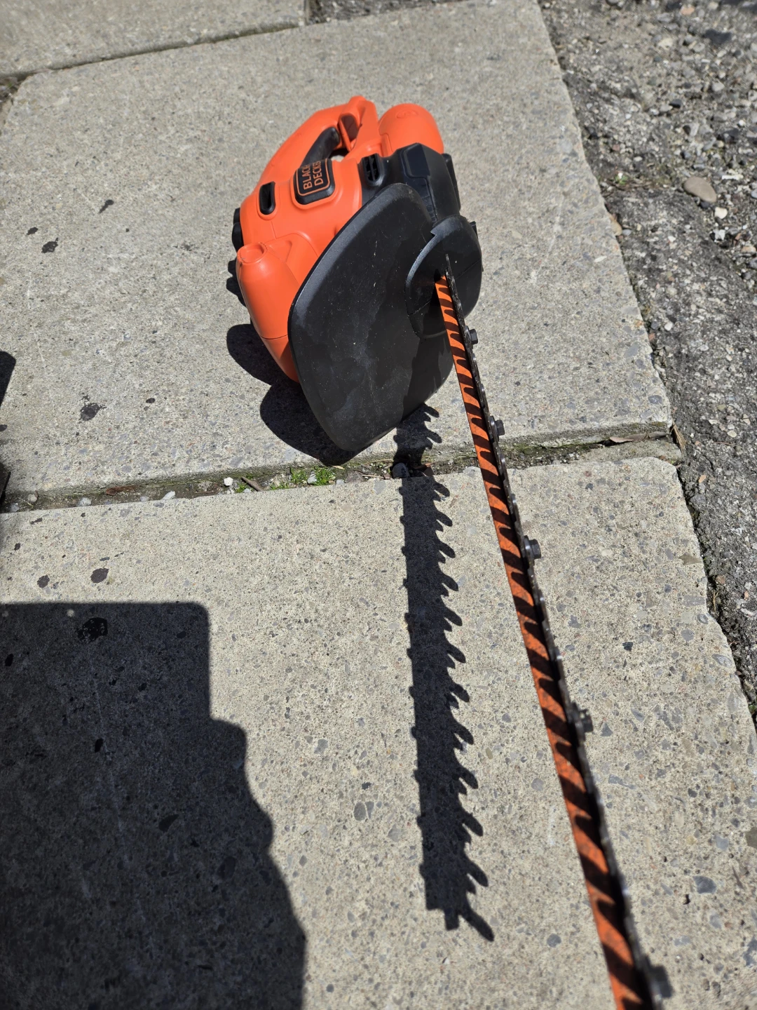 Black & Decker Hedge Trimmer - photo 2