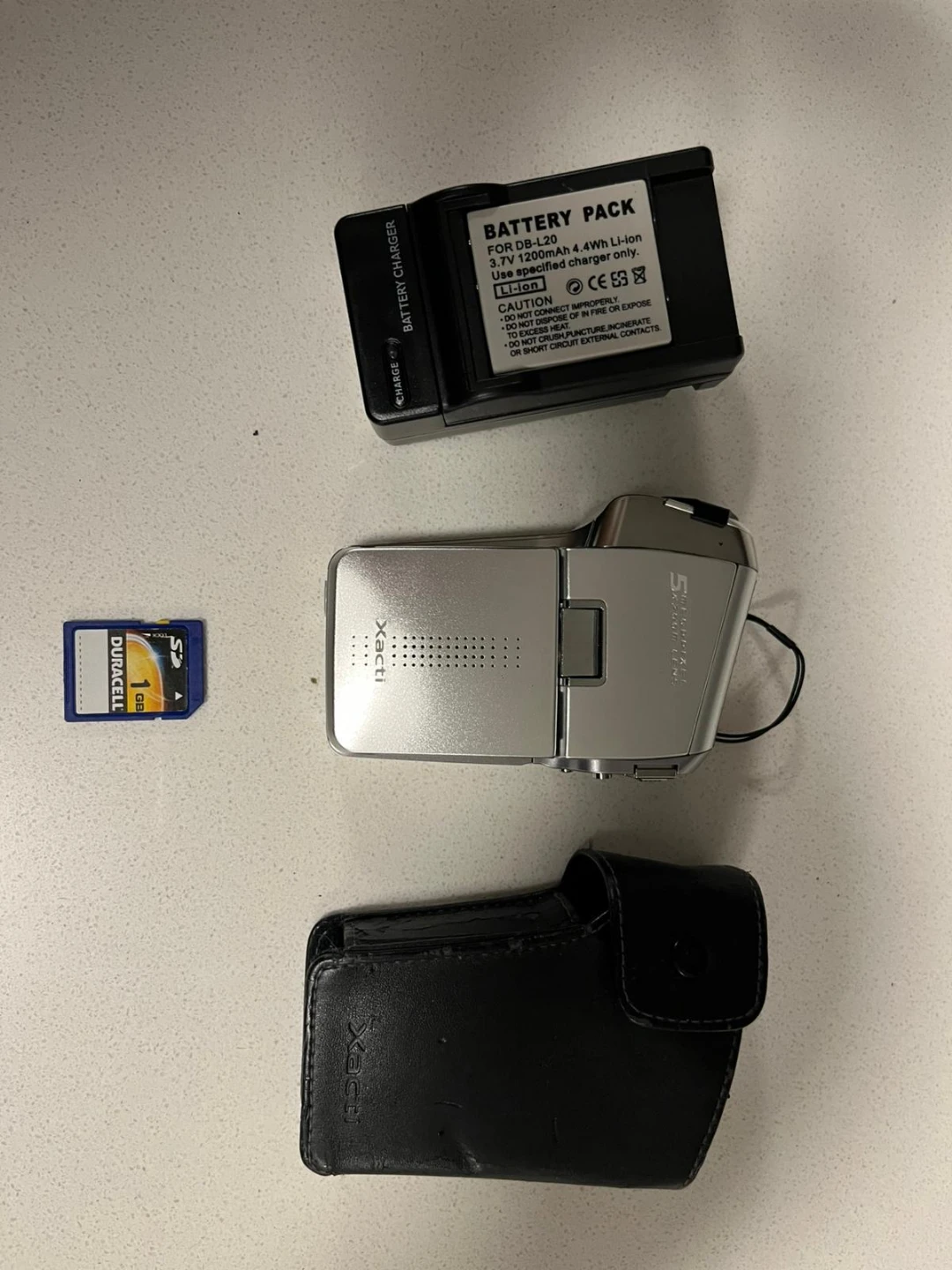 Sanyo Xacti VPC-C5 Digital Camcorder with Accessories