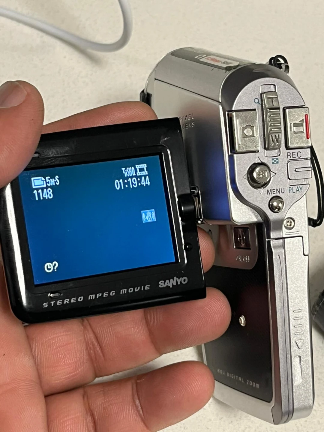 Sanyo Xacti VPC-C5 Digital Camcorder with Accessories - photo 5