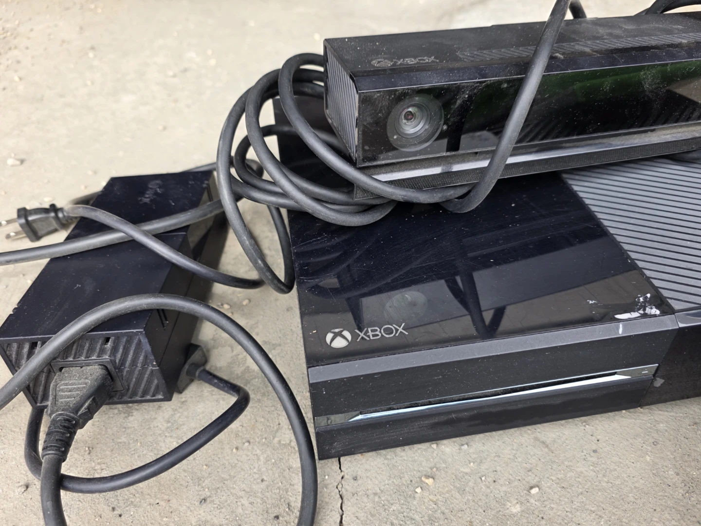 Xbox One Console Bundle with Kinect and Games - photo 3