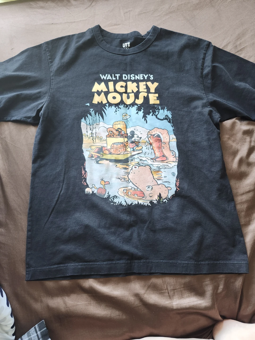 UNIQLO UT Disney Mickey Mouse T-Shirt Size M
