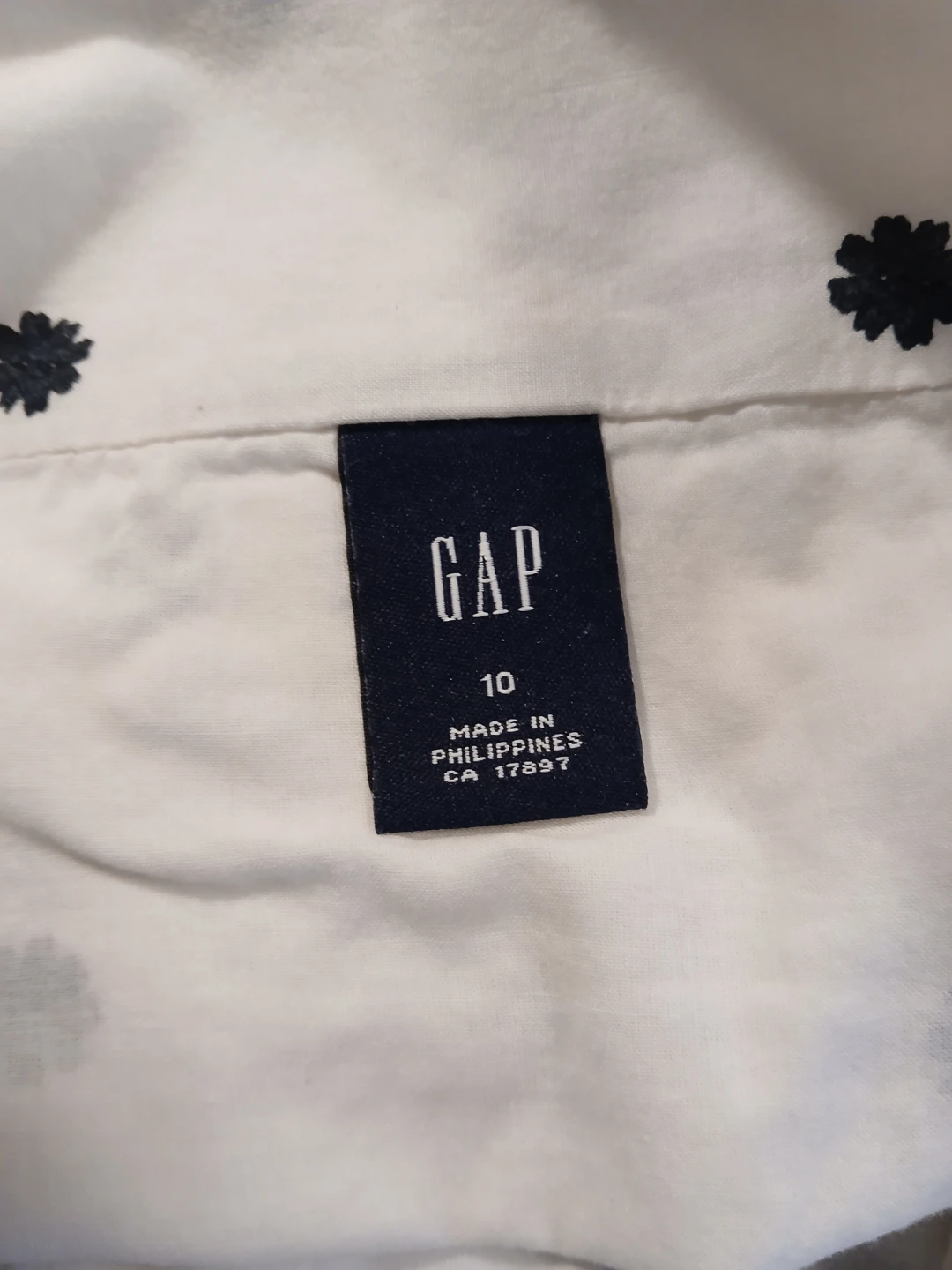 Zara. Gap and Suzy Skirts. It's available. $7 EACH. - photo 5