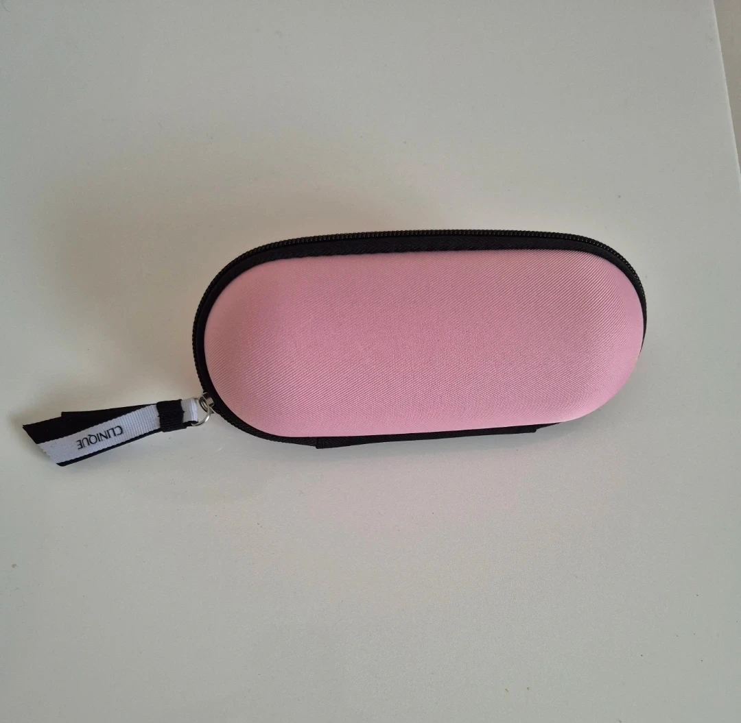 Clinique Pink Hard Shell Glasses Case - photo 2