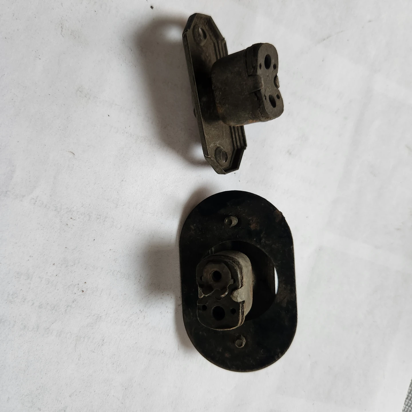 1930 Hudson car  interior dome light switchs for parts - photo 2