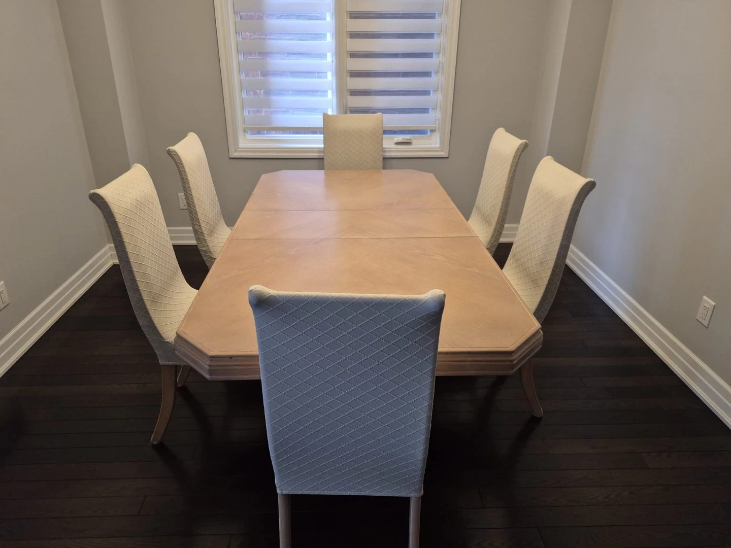 Dining Table with 6 Chairs
