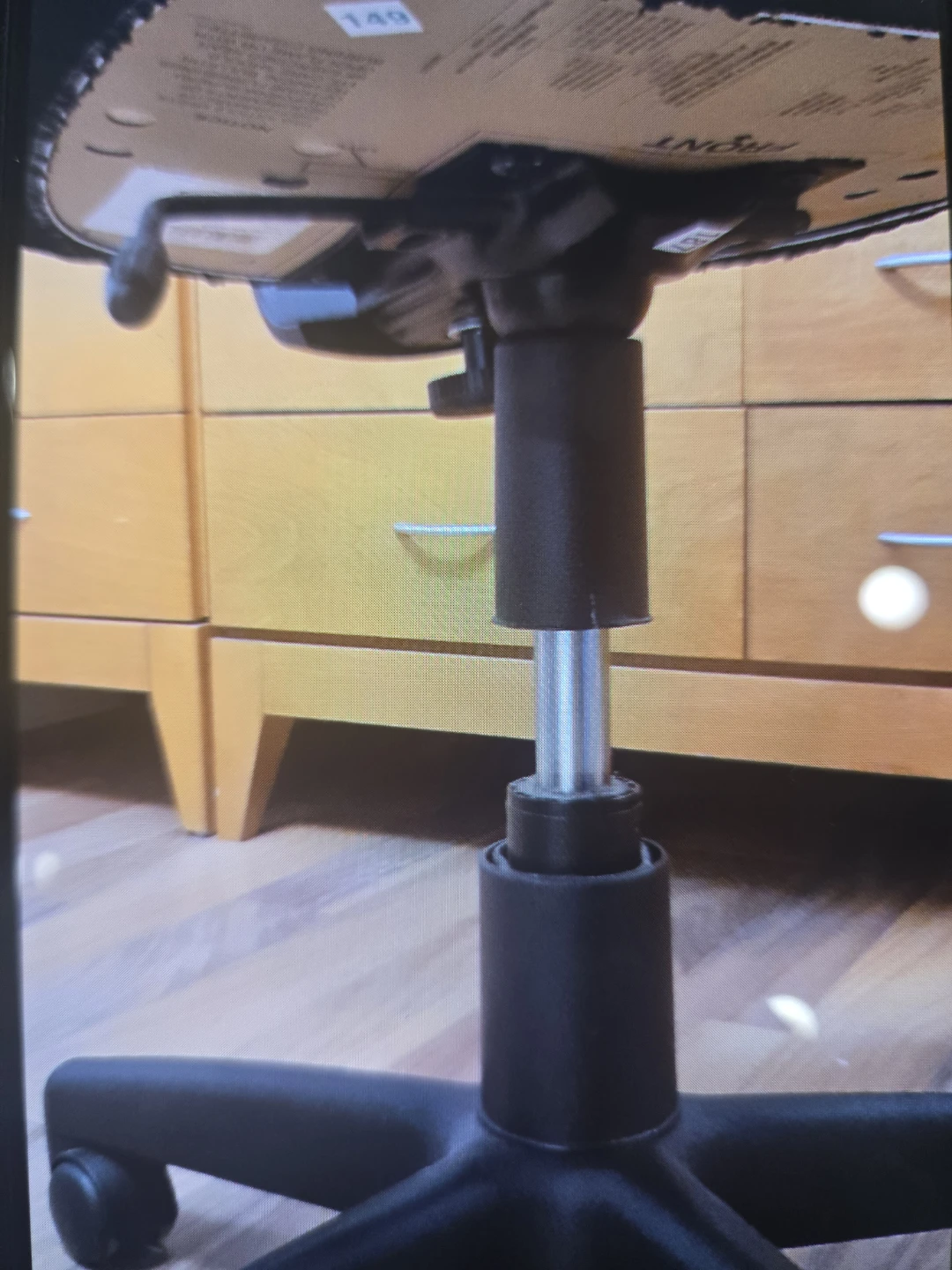 Black Office Chair - photo 3