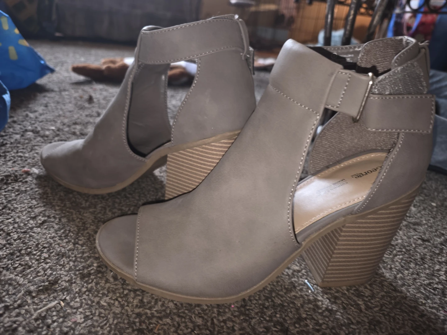 George Women's Grey Peep-Toe Booties - photo 2