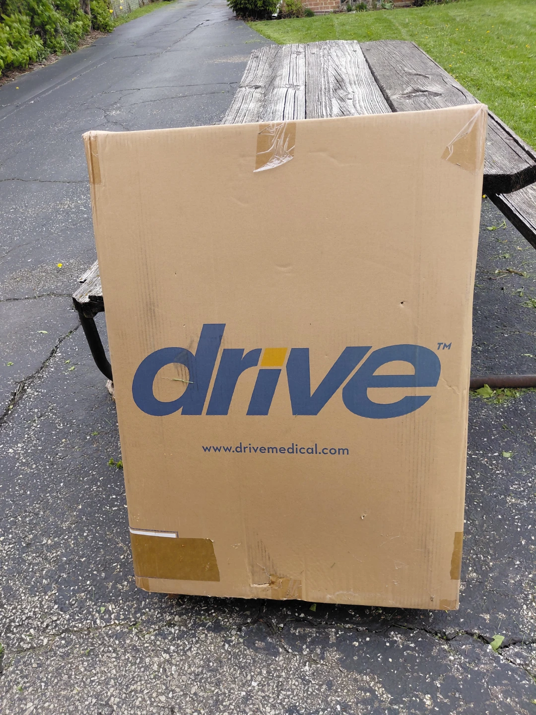Drive Medical Red 4-Wheel Rollator Walker with Seat and Bag - photo 2