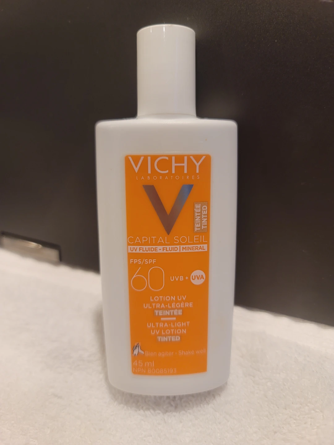 Vichy Capital Soleil Ultra-Light Tinted UV Lotion SPF 60 - photo 3