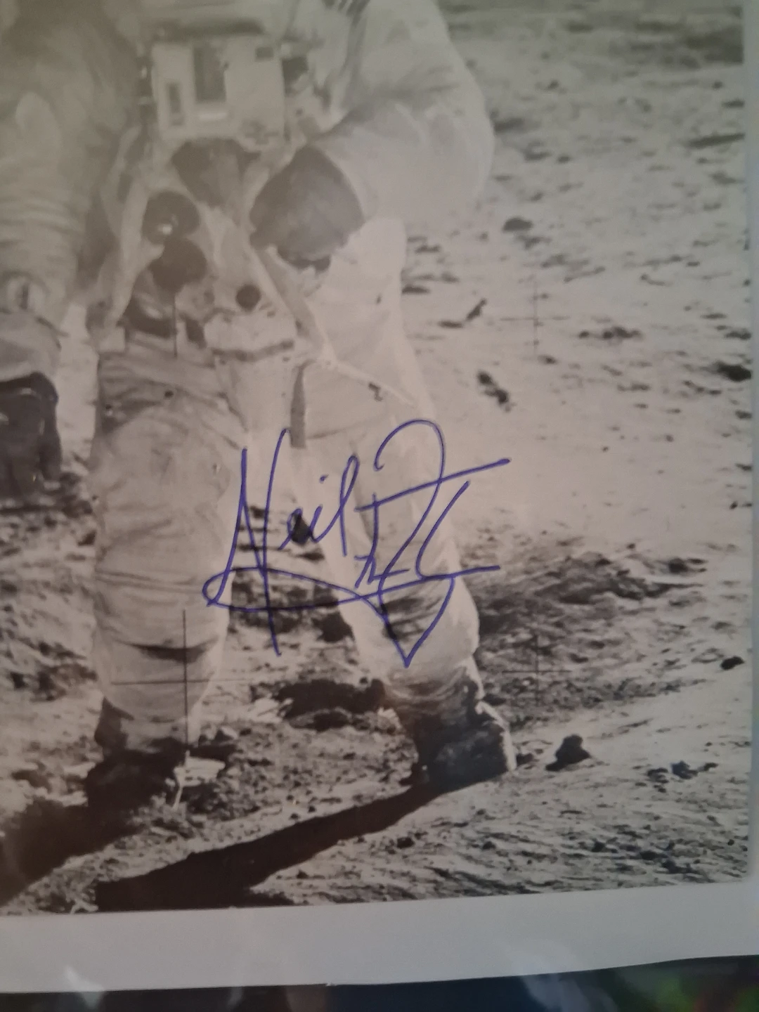 Framed Neil Armstrong Autographed Photo - photo 2