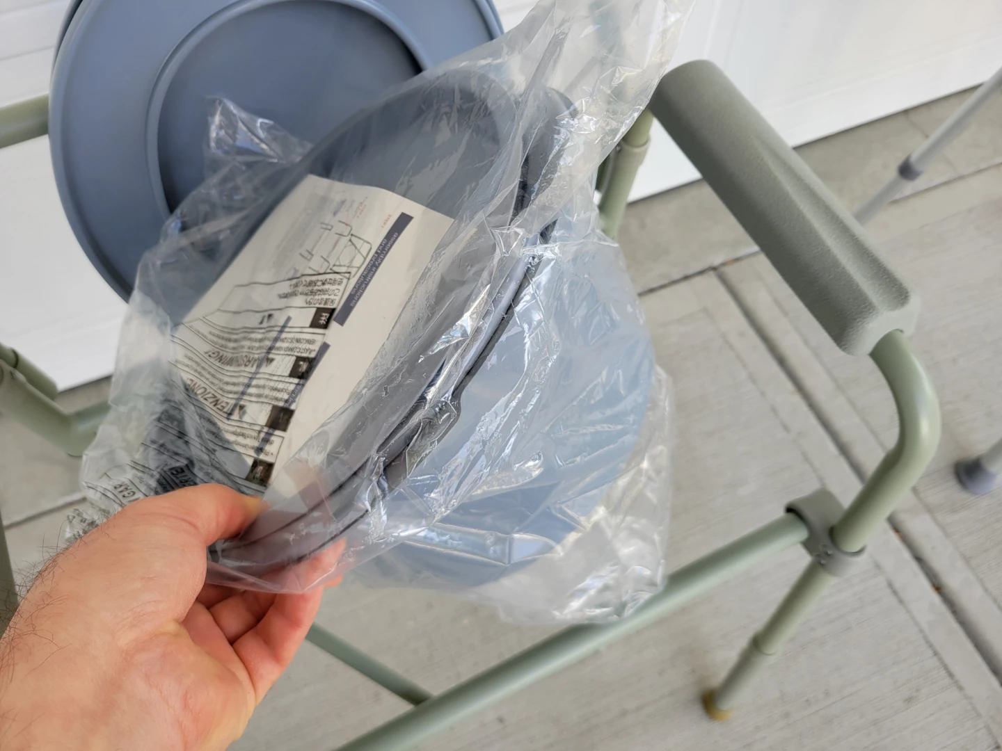 Portable Commode Chair and Shower Chair. - photo 5