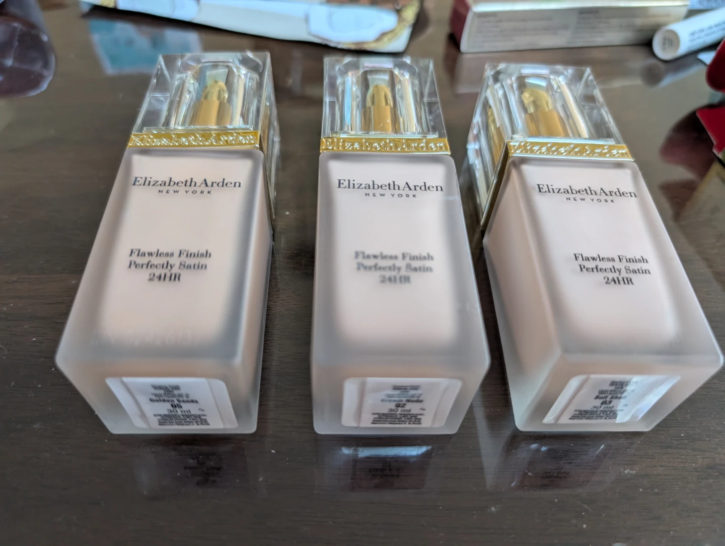 Brand new, Elizabeth Arden Flawless Finish Foundation - photo 2