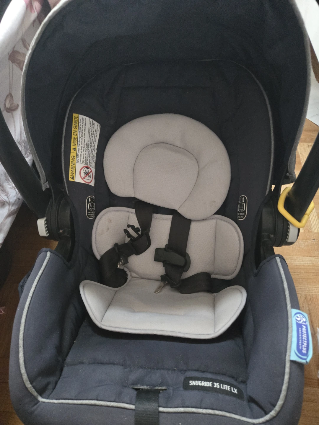 Graco SnugRide 35 Lite LX Infant Car Seat