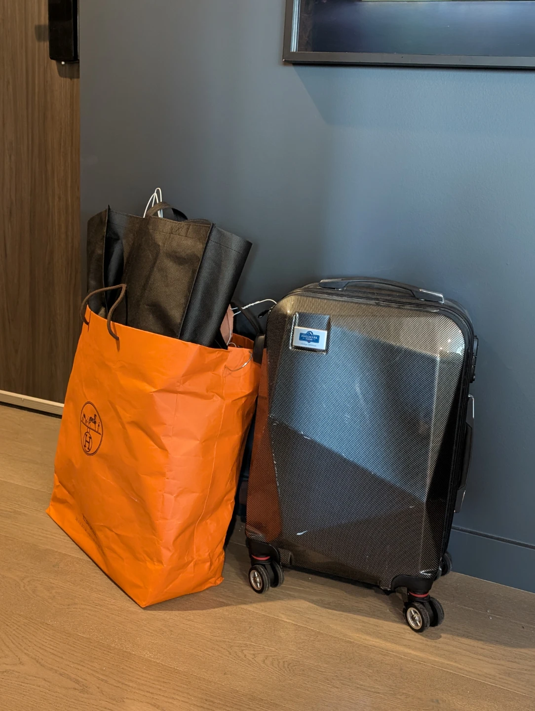 Hermès Orange Shopping Bag with Assorted Hangers