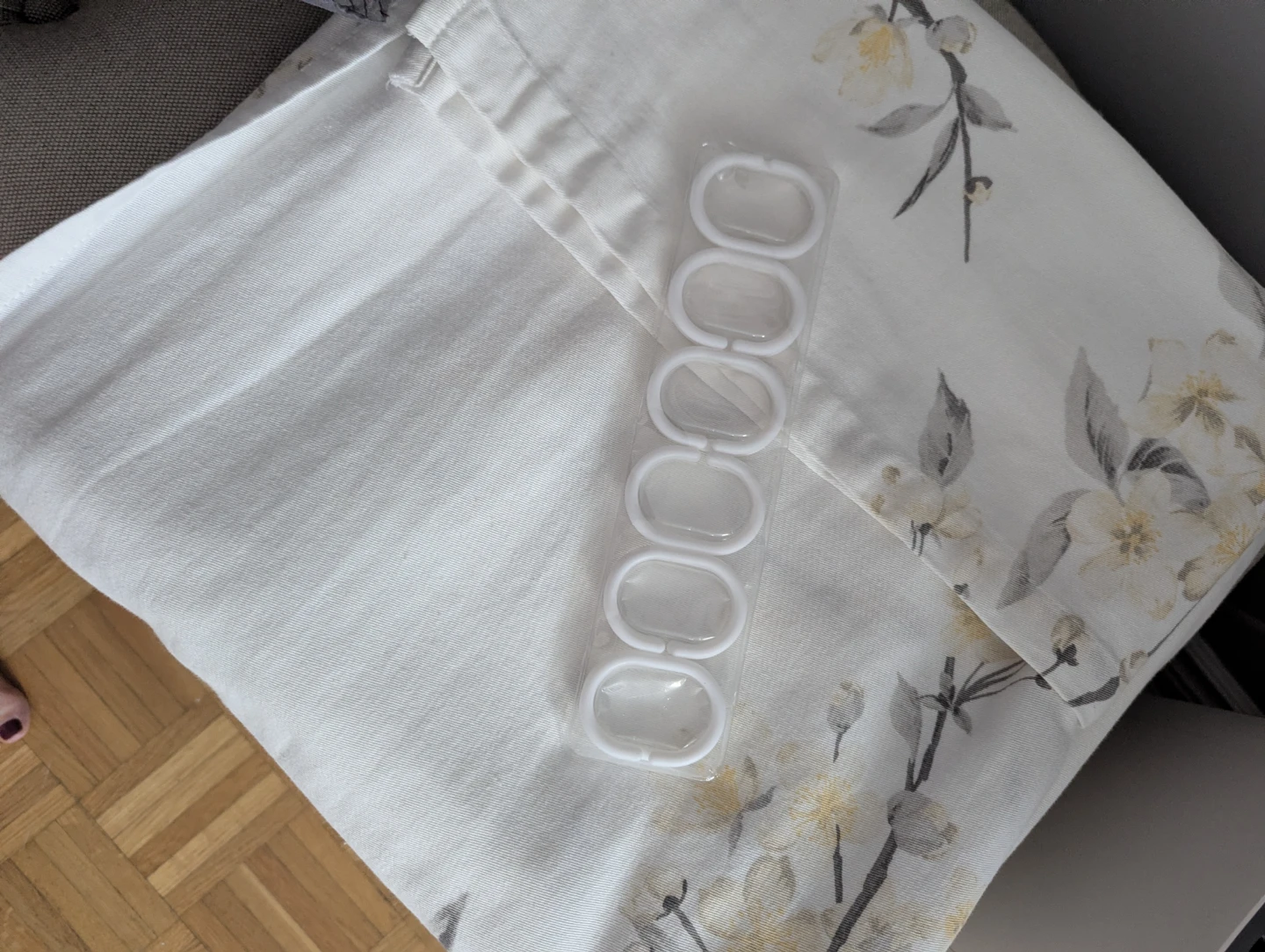 White Shower Curtain with Floral Design - photo 2