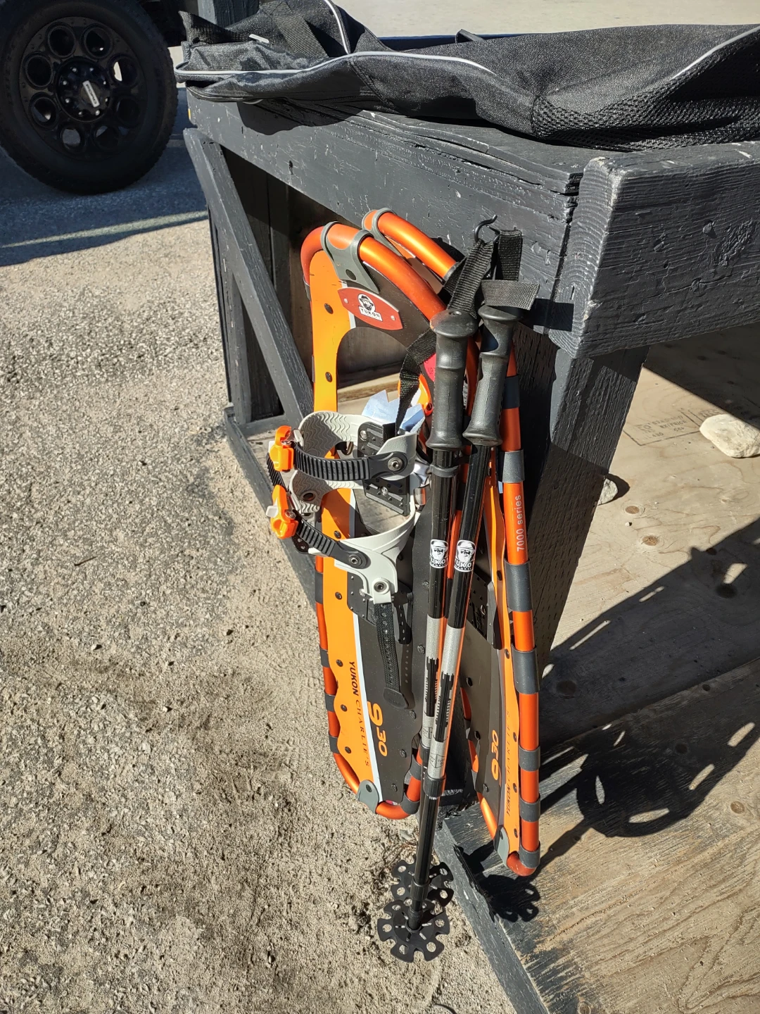 Yukon Charlie's 30 Series Snowshoes with Poles - photo 2