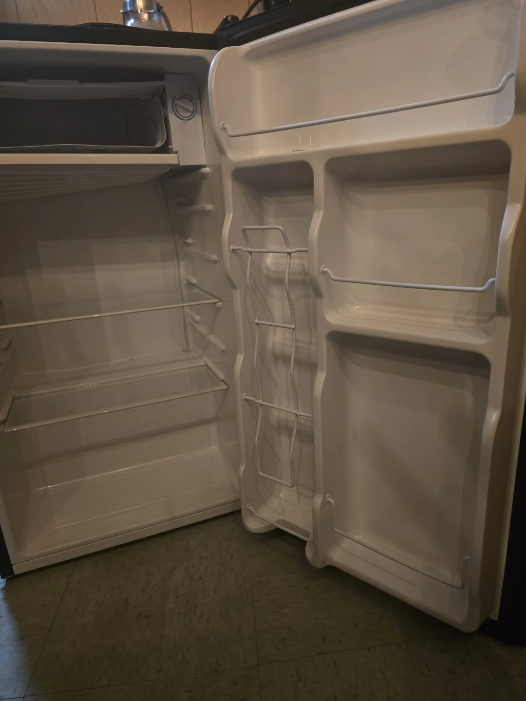 Frigidaire Mini Fridge - photo 2