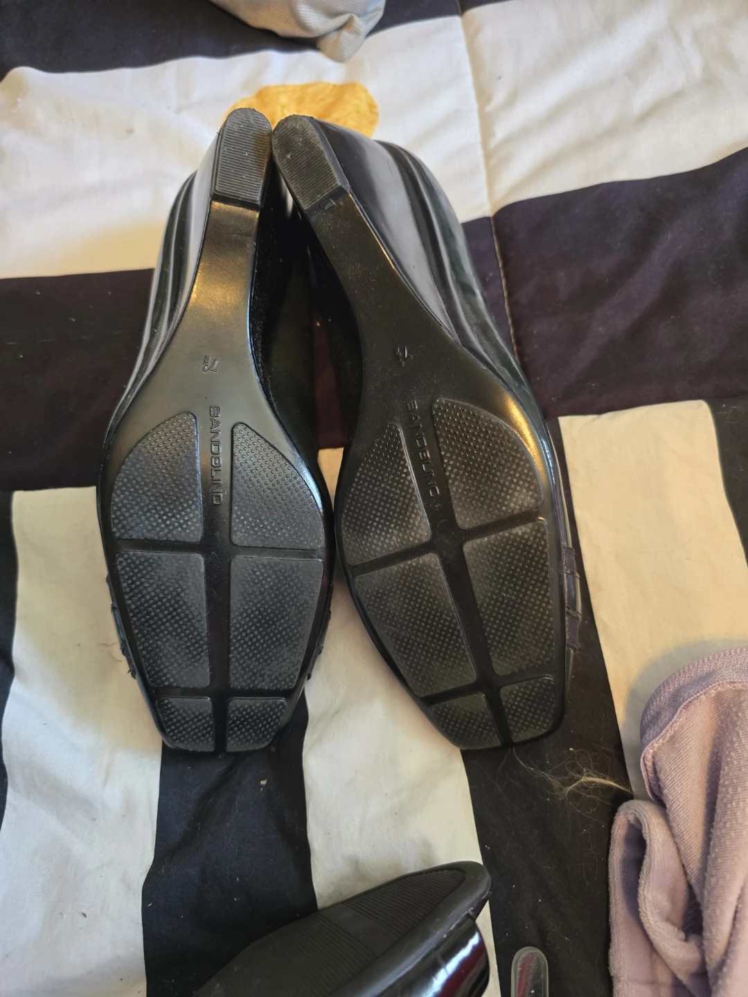 Bandolino Wedge Heels - Black - photo 2