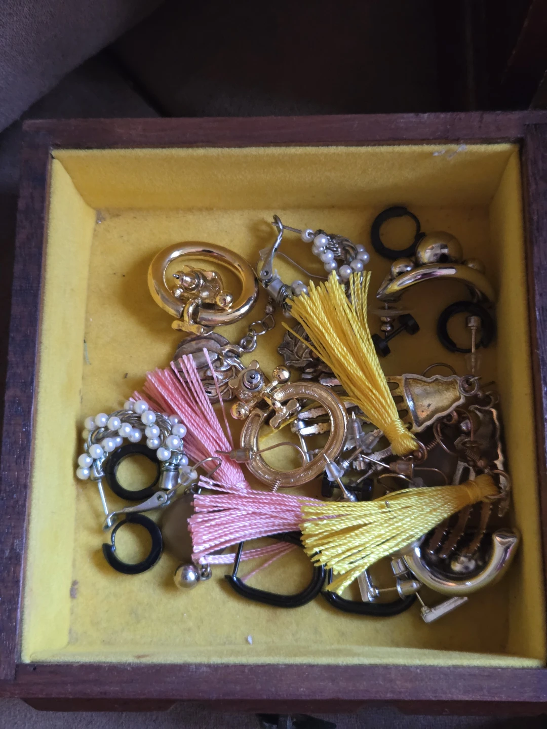 Wooden Jewellery Box with Assorted Costume Jewellery - photo 3