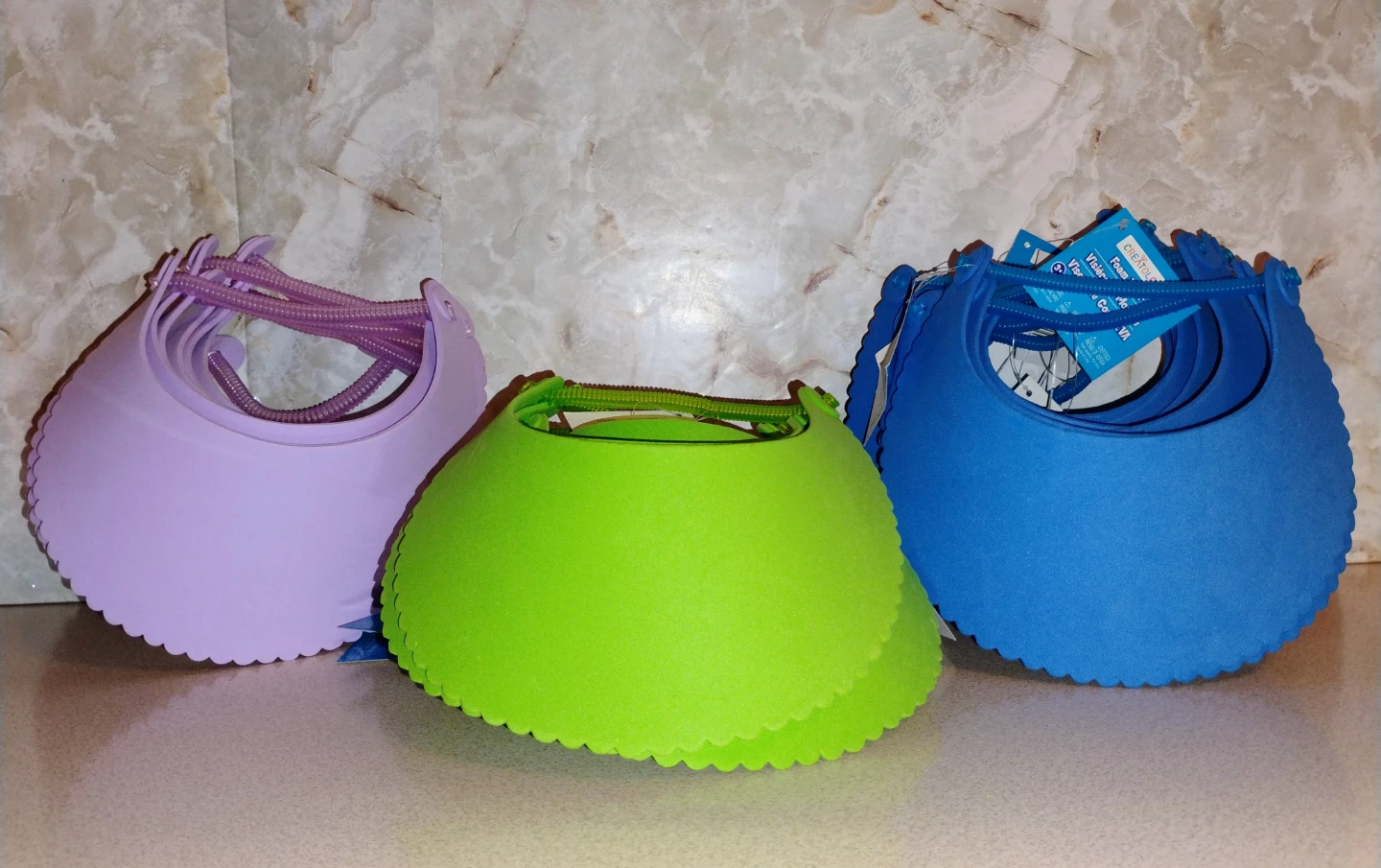 ASSORTMENT OF KID’S FOAM VISORS (116 TOTAL) - photo 3