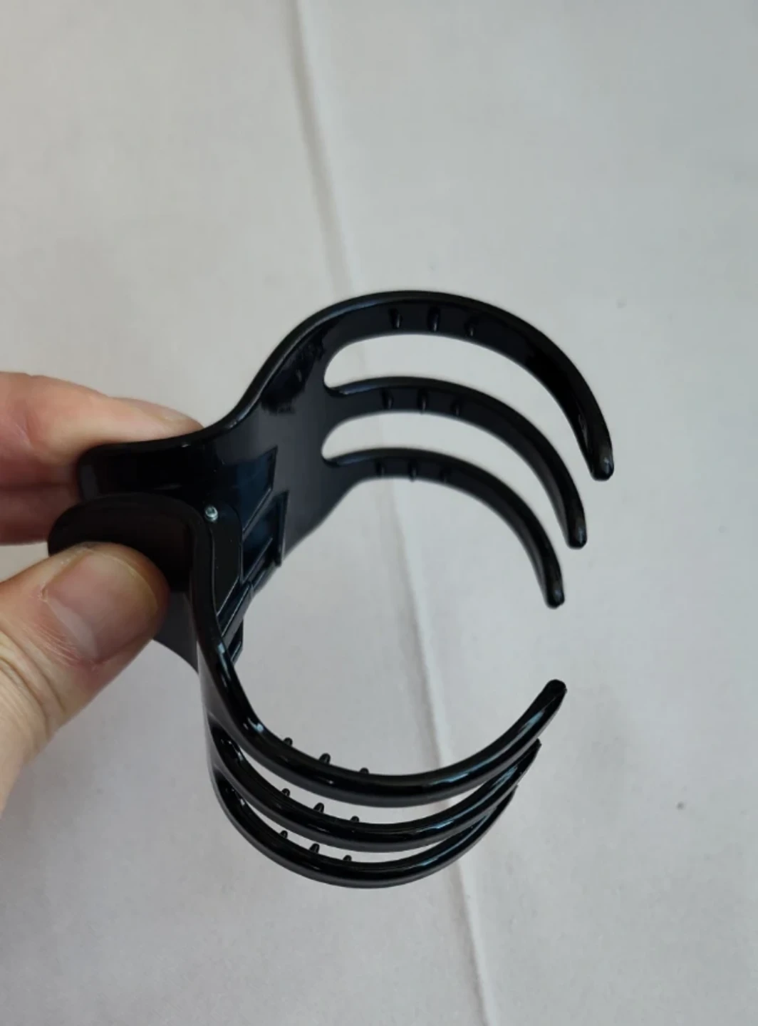 Black claw clip - photo 3