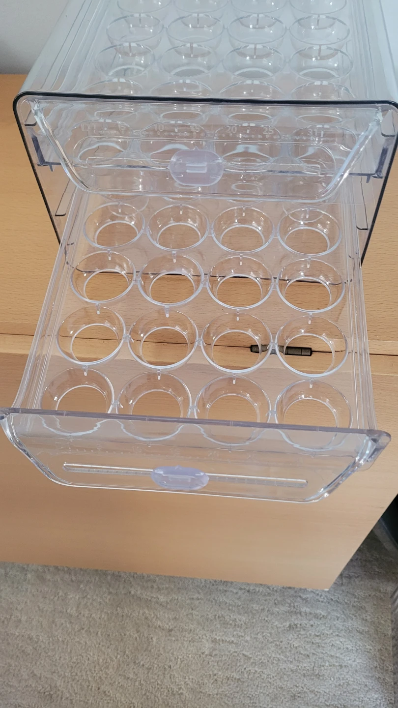 Clear plastic egg container - photo 4