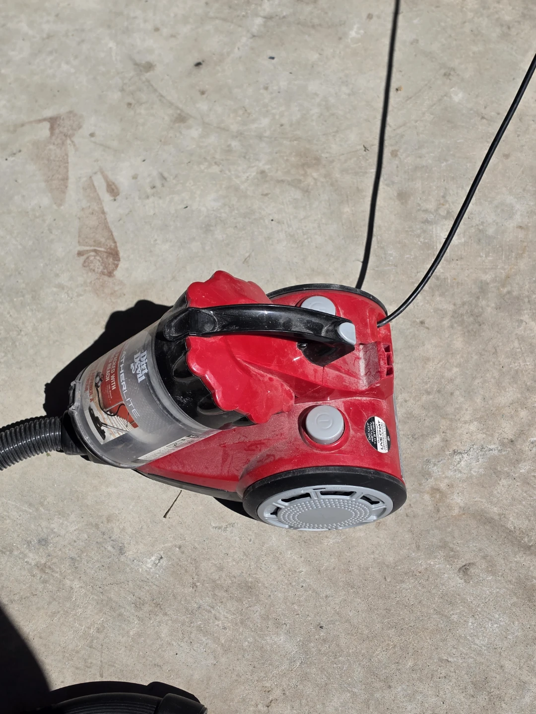 Dirt Devil FeatherLite Vacuum Cleaner - photo 2