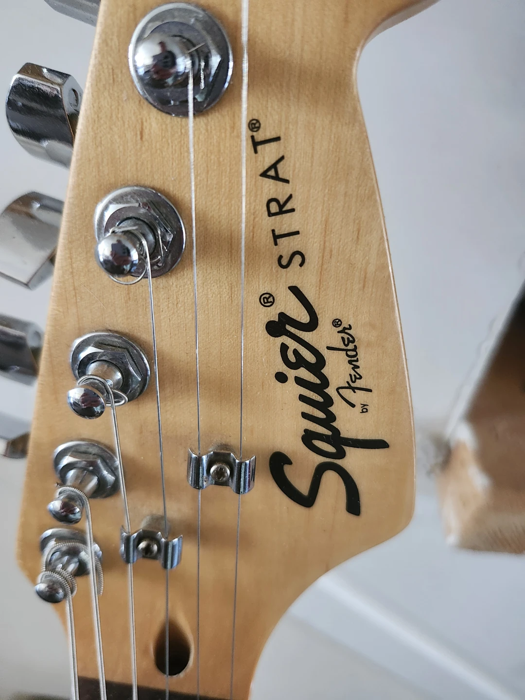 Squier Stratocaster Electric Guitar AS IS - photo 3