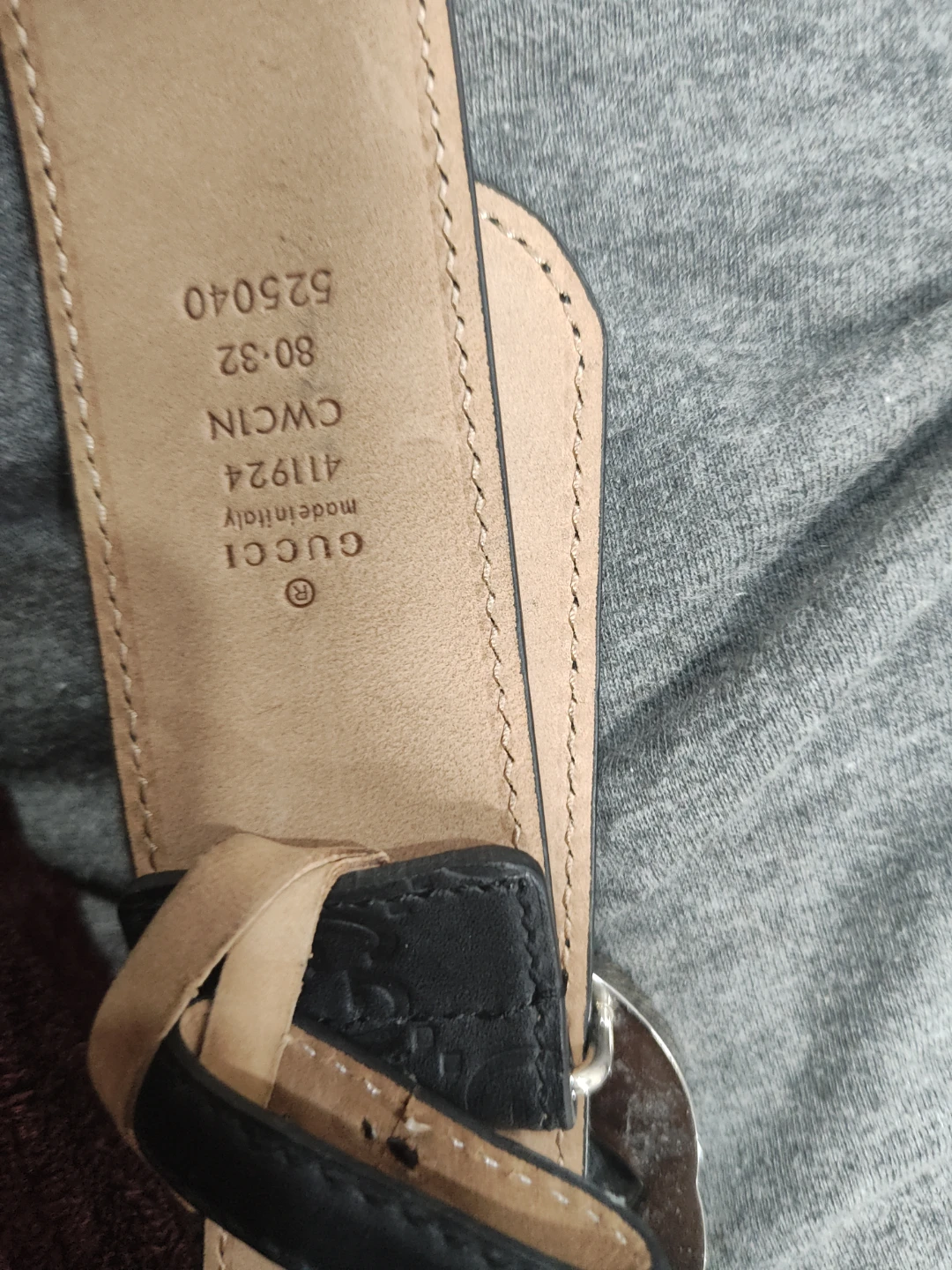 Gucci Black Leather Belt with GG Buckle - Size 80/32 - photo 3