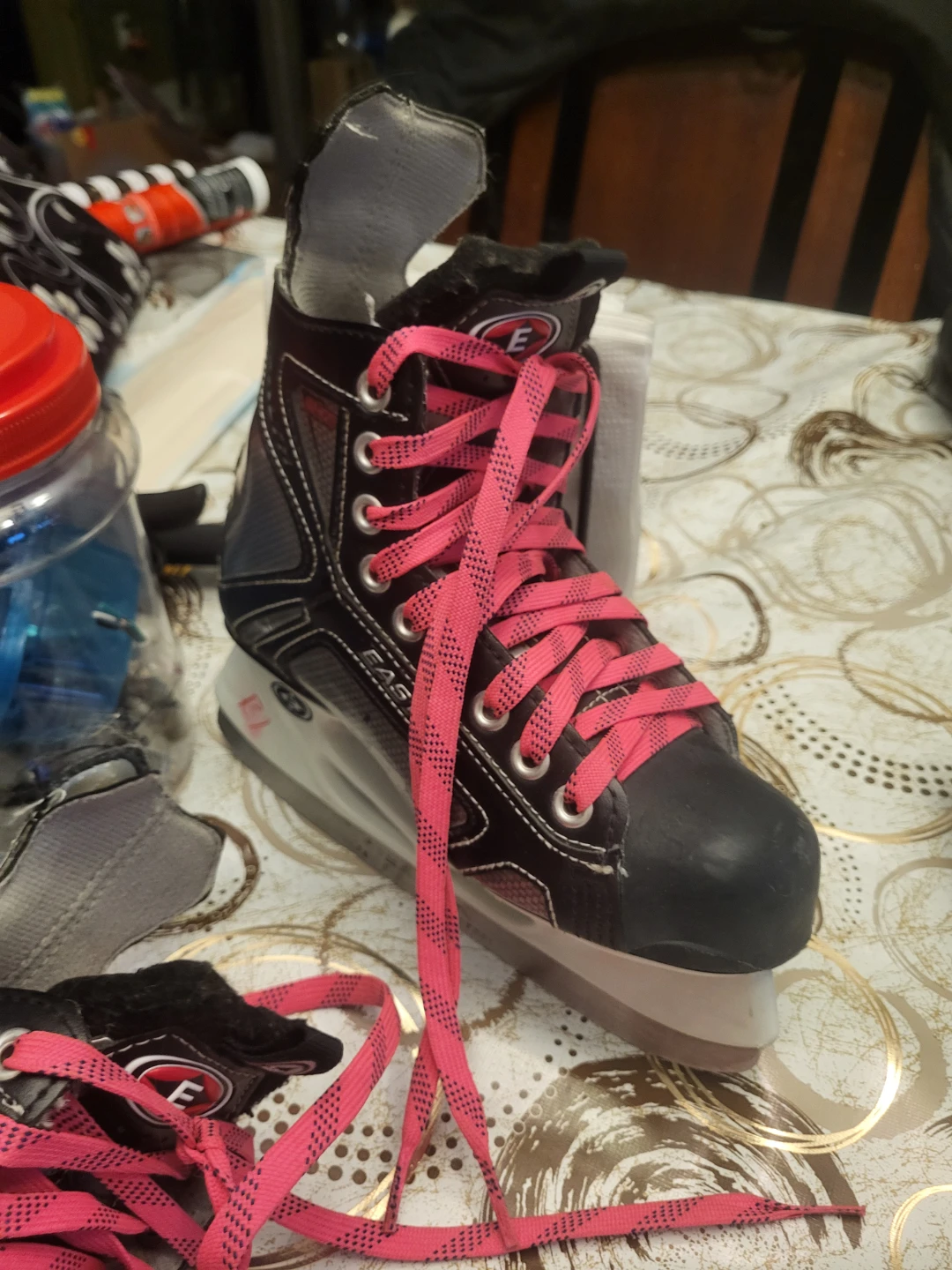 Easton hockey skates (size 3.0) - photo 4