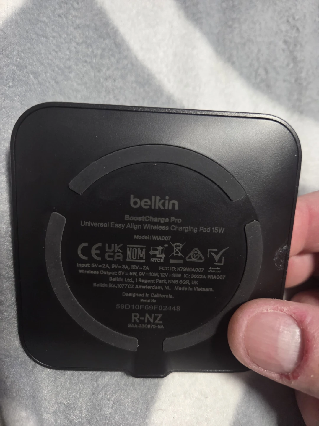 Belkin BoostCharge Pro Universal Wireless Charging Pad