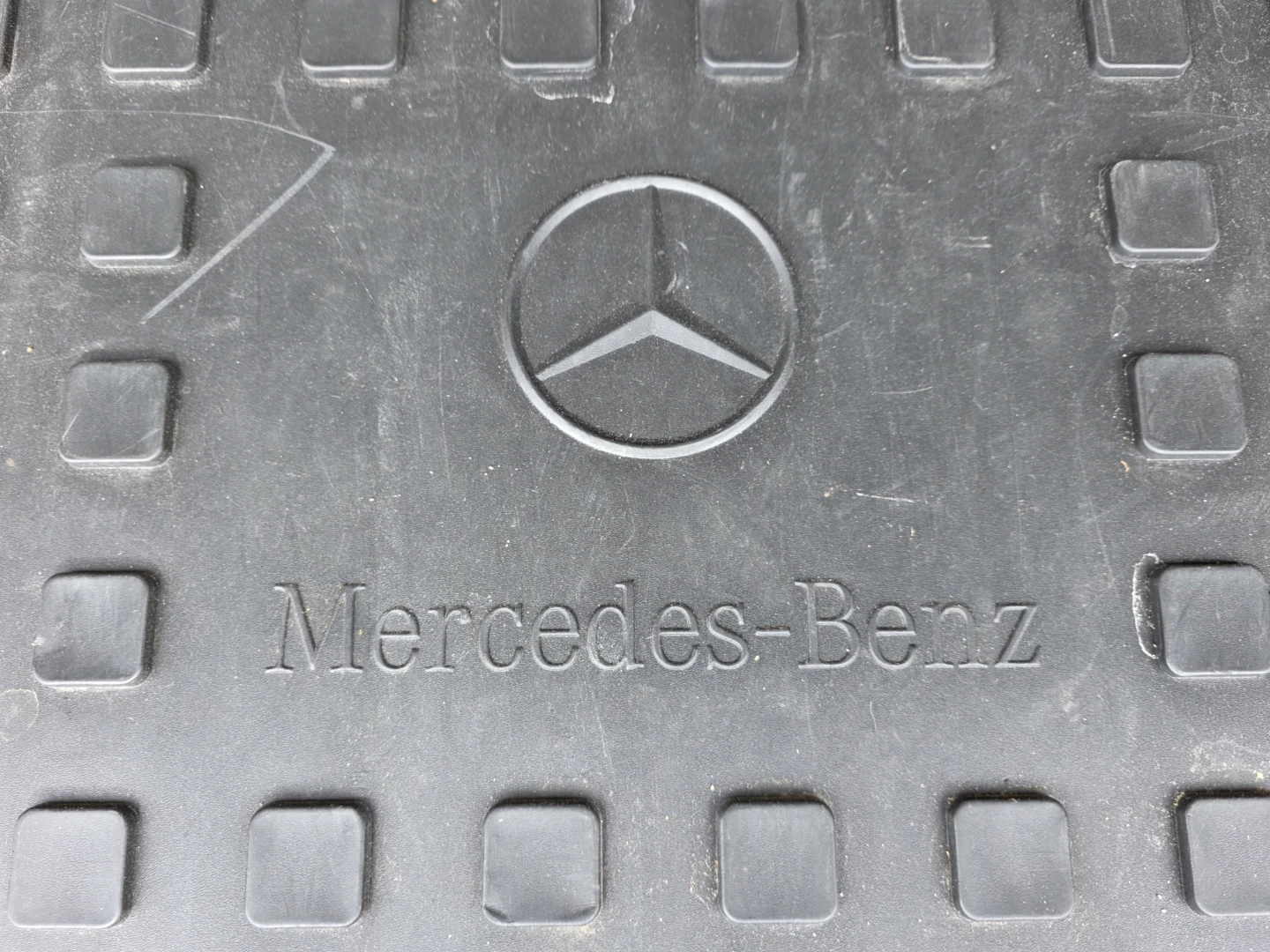 Mercedes-Benz All-Weather Trunk Liner Mat - photo 3