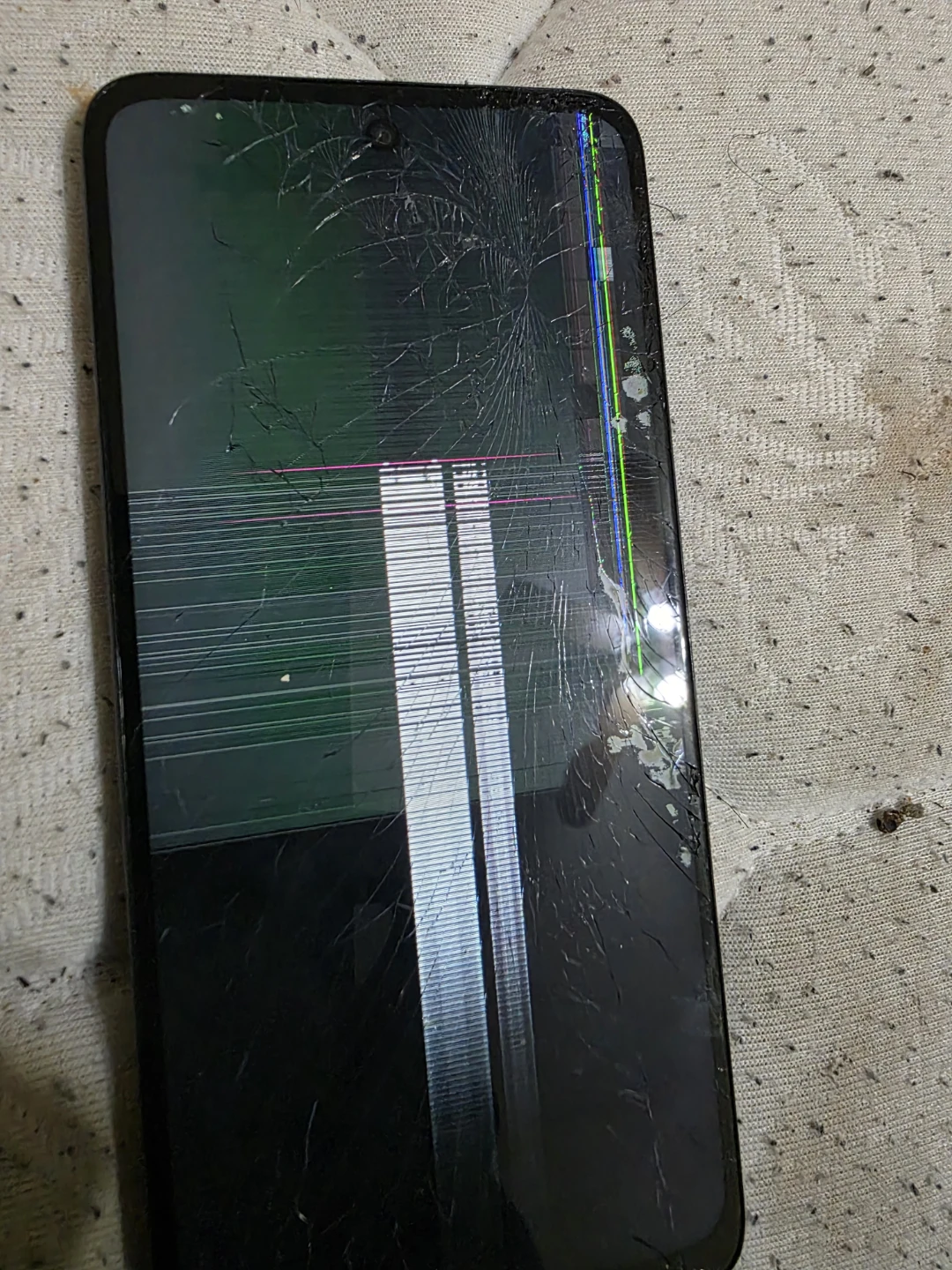 Motorola Smartphone - Cracked Screen