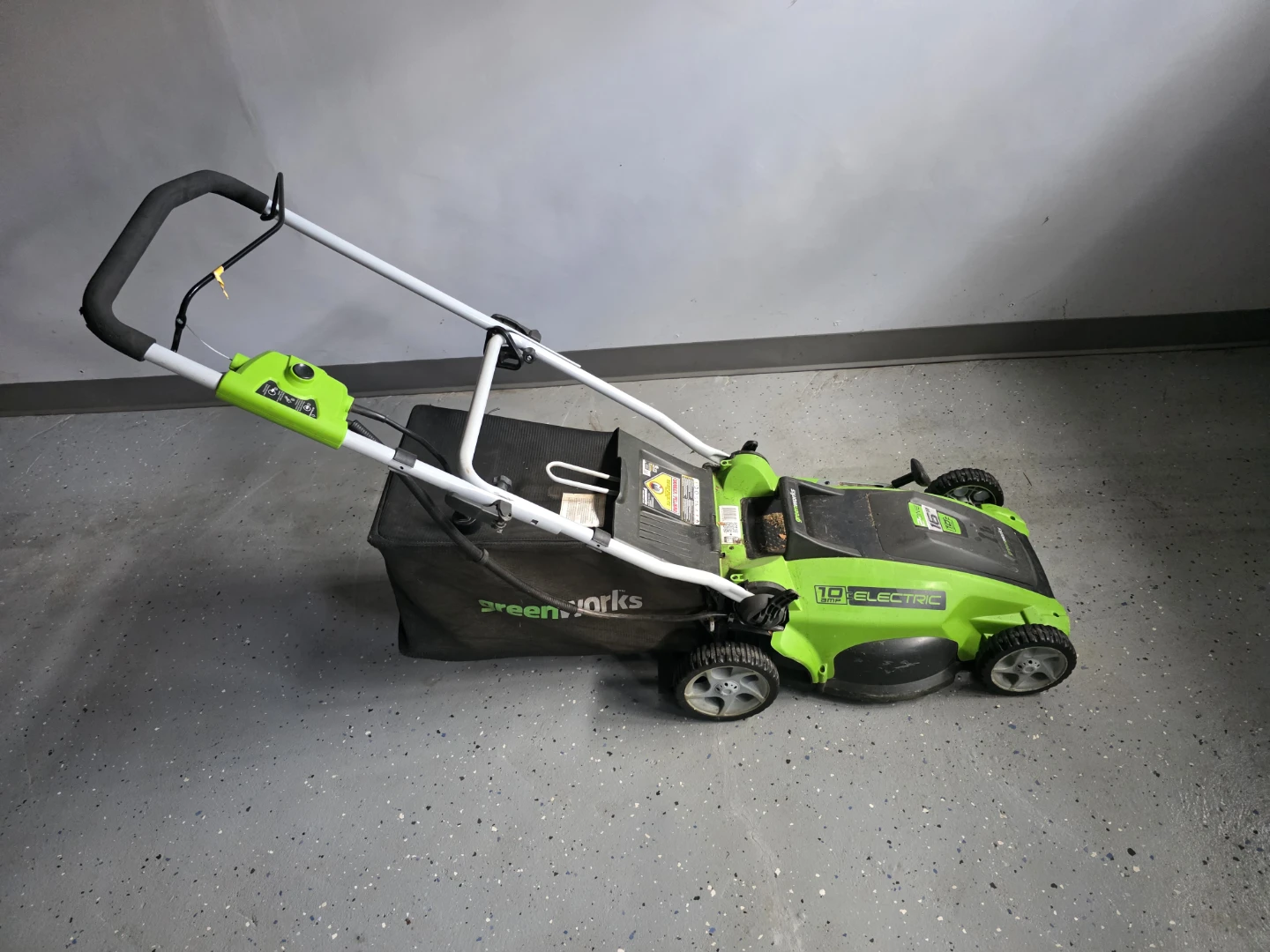 Greenworks 16inch 10 Amp corded Mower
