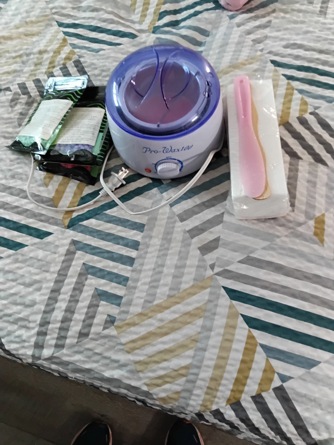 Pro-Wax 100 Wax Heater with Waxing Supplies
