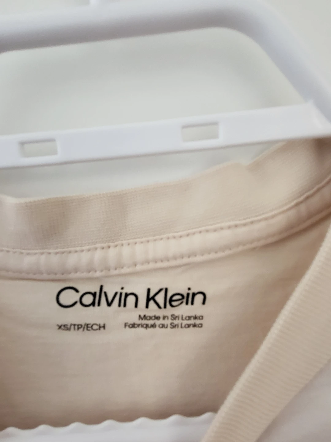 Calvin Klein Women's XS T-Shirt - photo 3