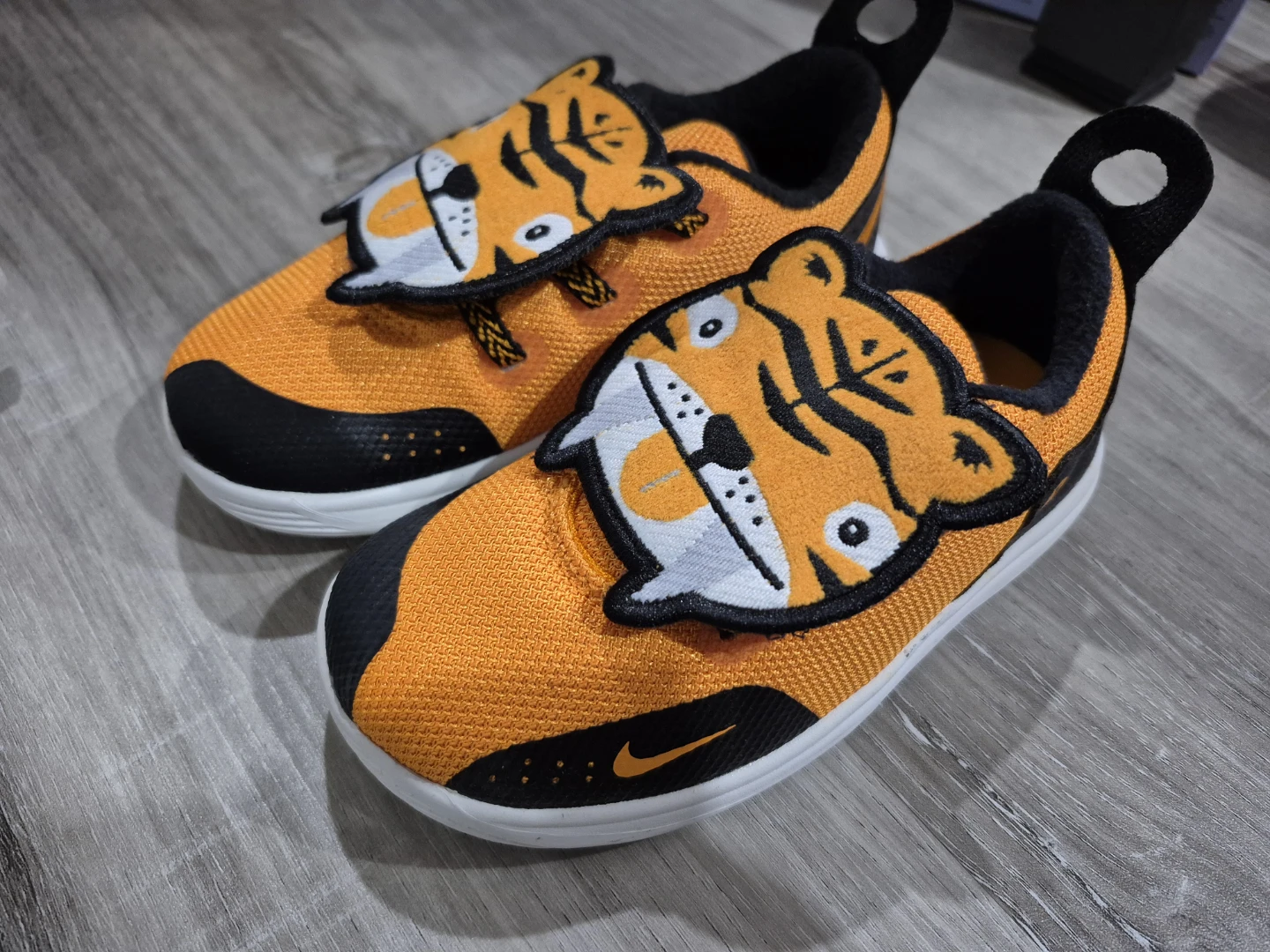 Brand new Nike KD11 LB TD Toddler Shoes Orange Tiger Size 10C