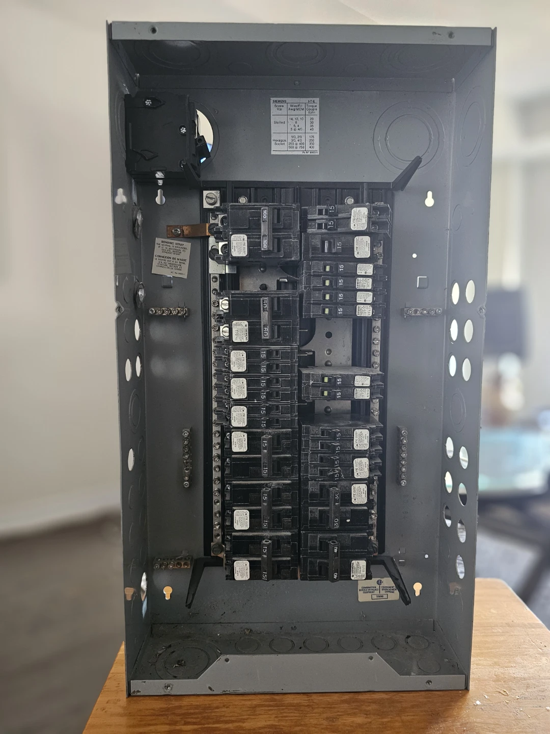 🔥🔥🔥Siemens 100A Electrical Panel - Loaded with $300+ in Breakers